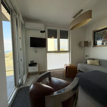 Mali Apartament *